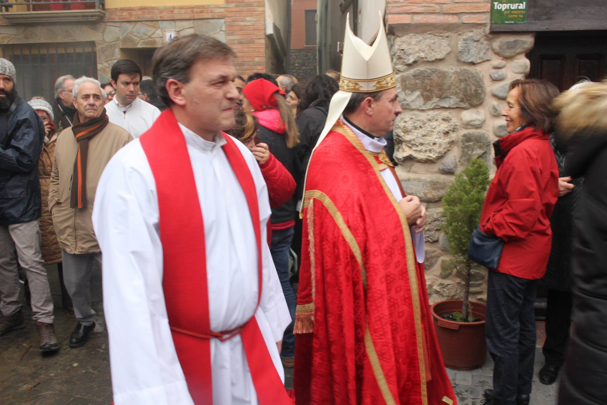 Impresionante, como cada año, la Procesión del Humo de Arnedillo. 