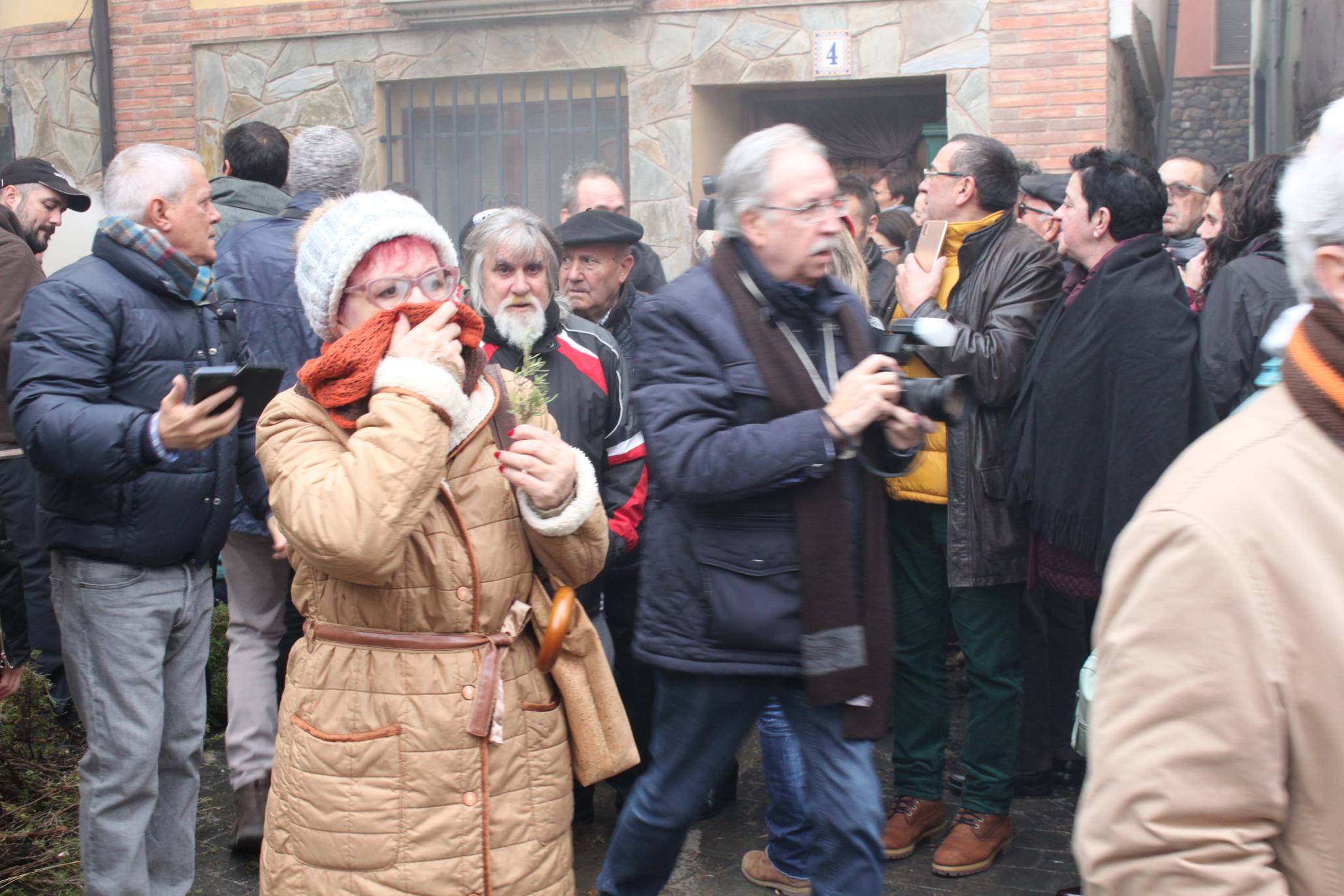 Impresionante, como cada año, la Procesión del Humo de Arnedillo. 