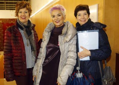 Imagen secundaria 1 - Arriba, María del Rosario Gómez, María, Encarni Samaniego y Dori Samaniego. Abajo, Carmen Arratia, Chelo Aransay y Marian Hierro. A la derecha, Resu Gil, Mari Luz Díez y Asunción López.