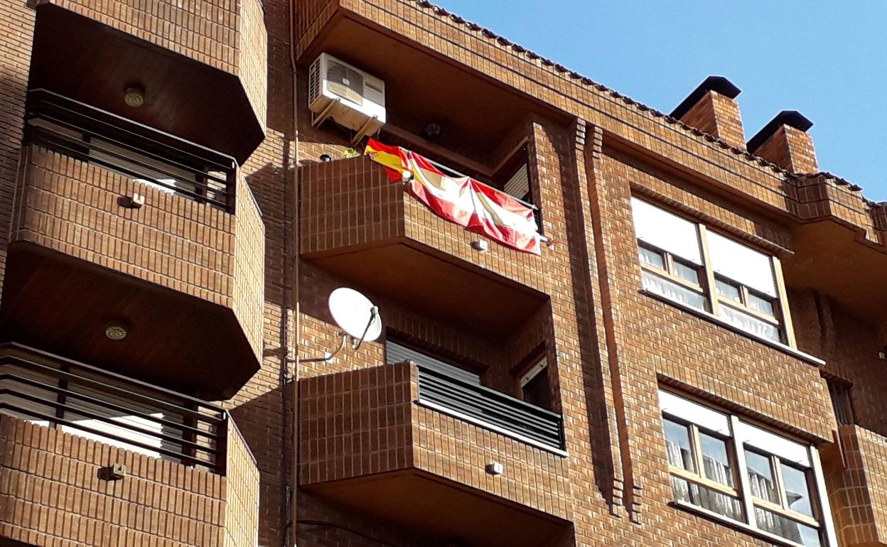Bebricio: banderas, señales y manifestantes