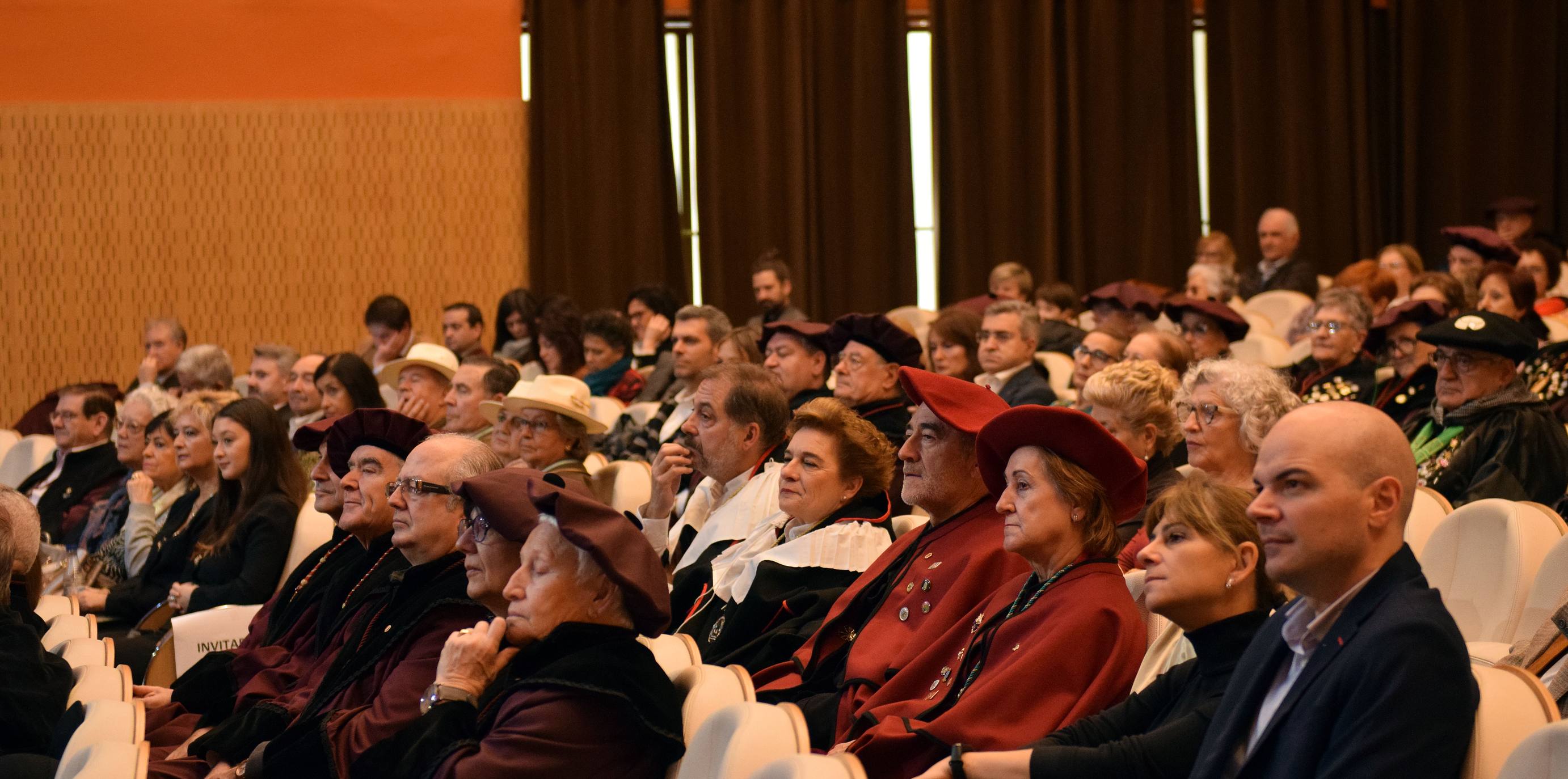 Fotos: Concha Andreu, Andrés Pascual y la CLA Pepe Eizaga, cofrades de mérito del Rioja