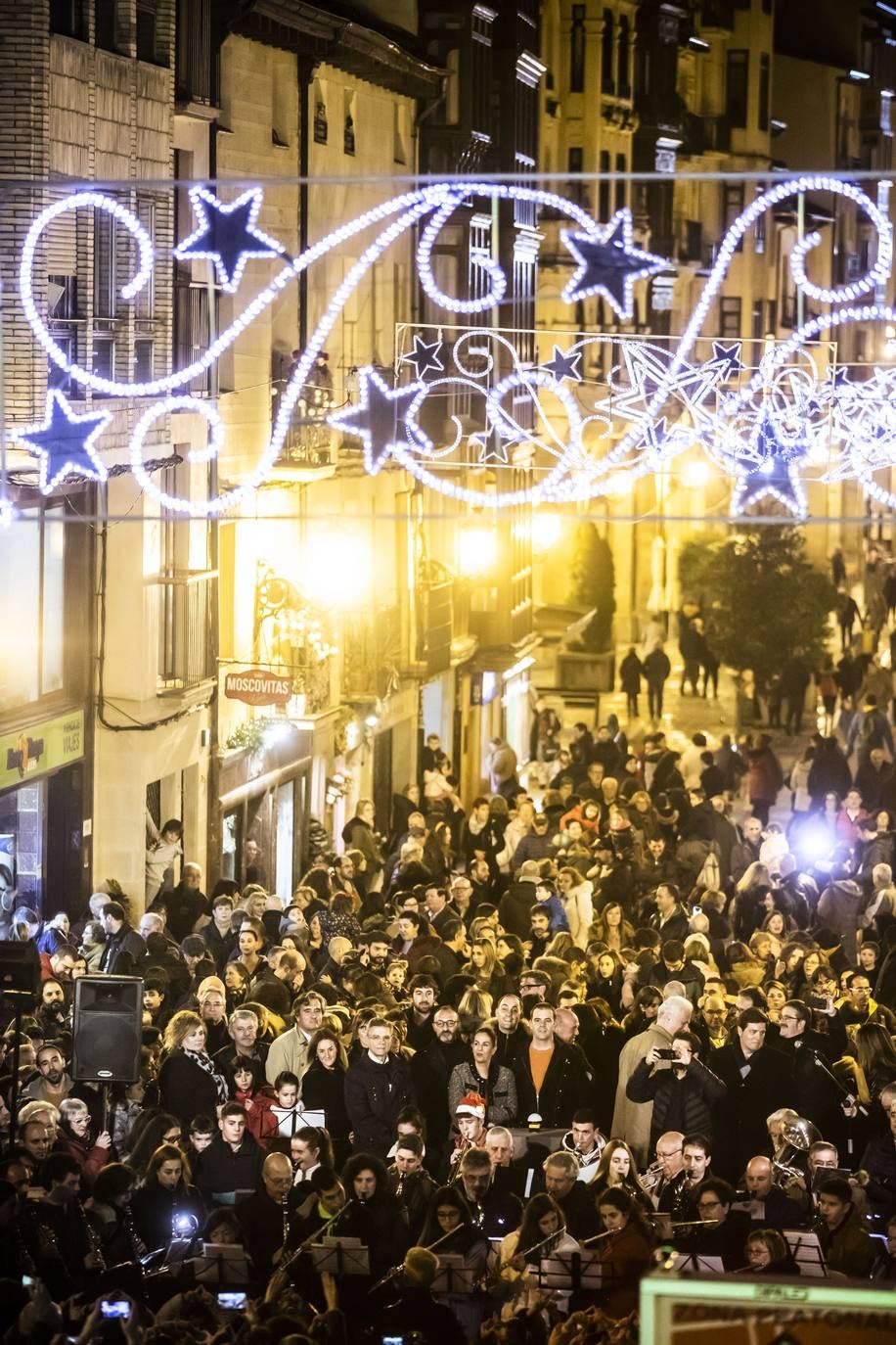 Las luces de Navidad iluminan Logroño