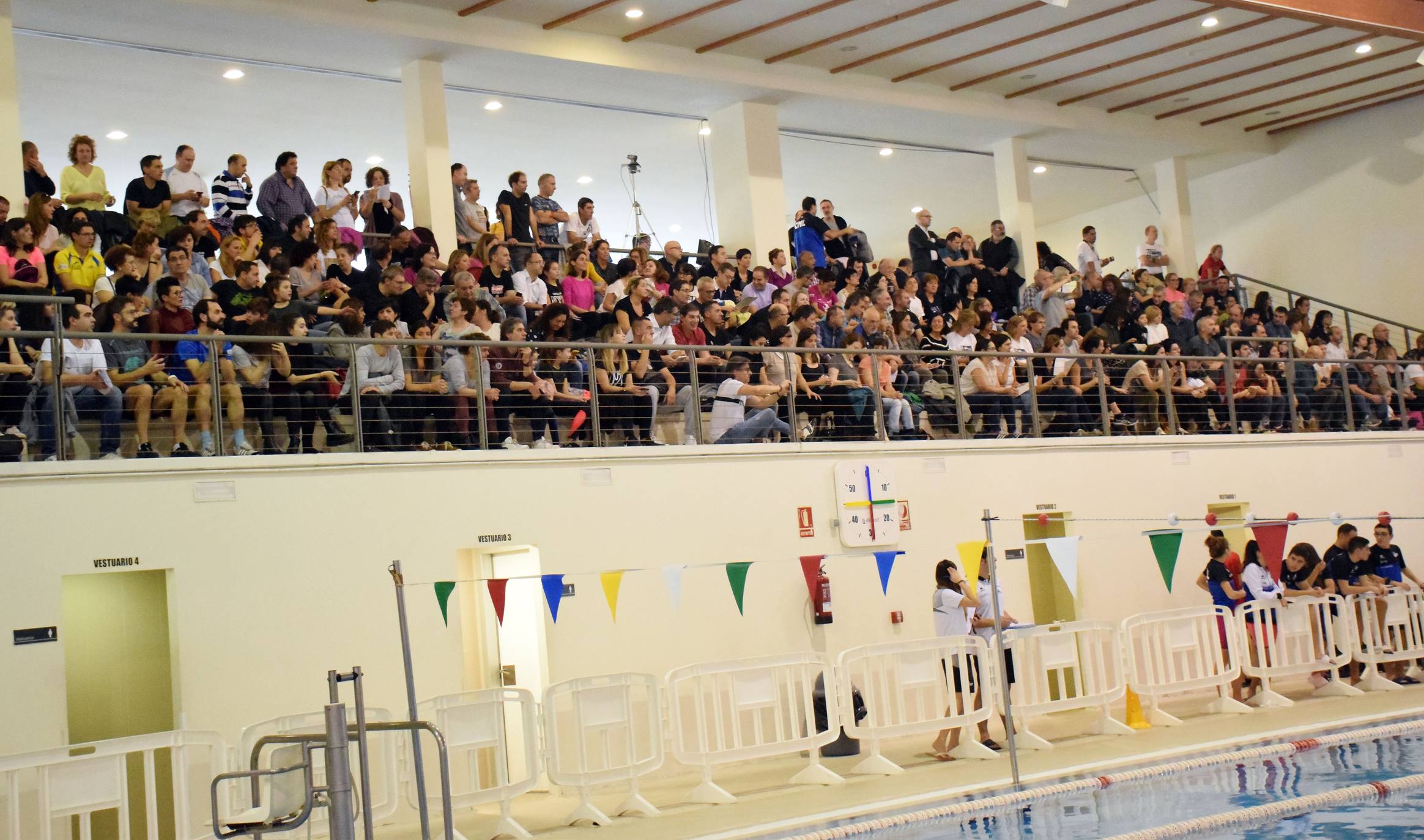 La piscina del Javier Adarraga ha sido escenario de la cita. 