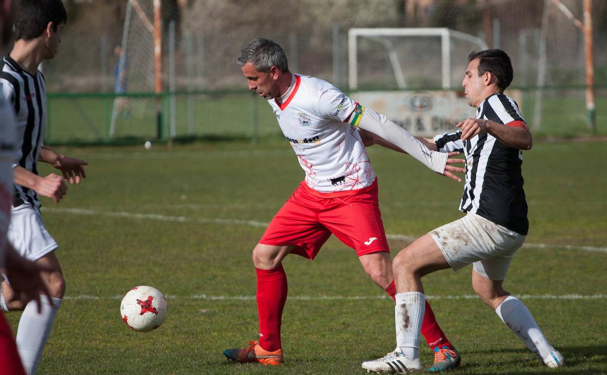 Jorge Herreros, en un partido con el San Marcial.