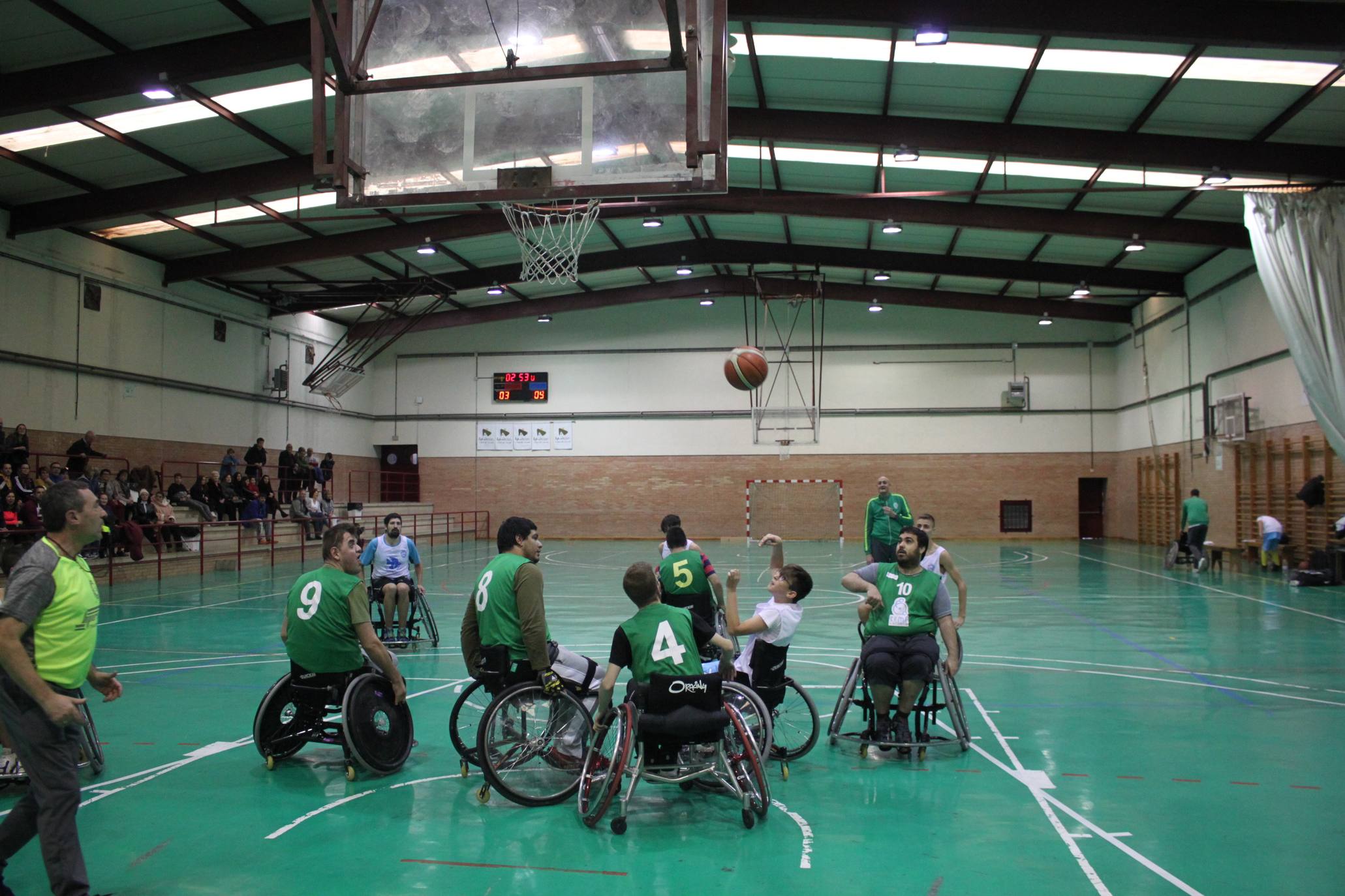 Fotos: Baloncesto en silla de ruedas en la Semana de la Discapacidad de Arnedo