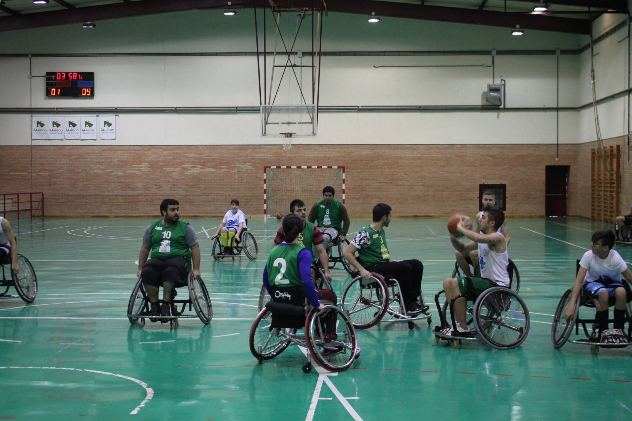 Fotos: Baloncesto en silla de ruedas en la Semana de la Discapacidad de Arnedo
