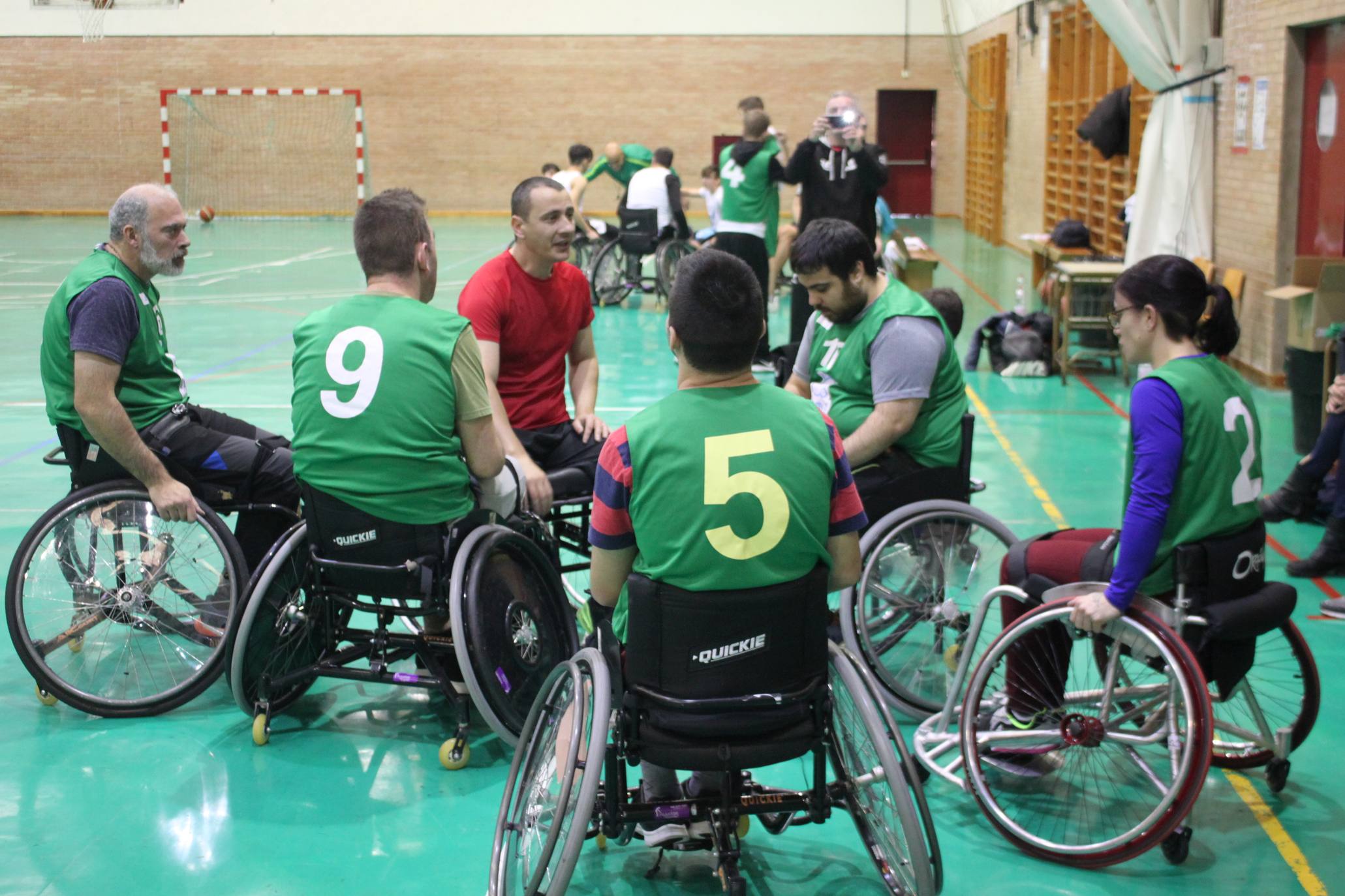Fotos: Baloncesto en silla de ruedas en la Semana de la Discapacidad de Arnedo