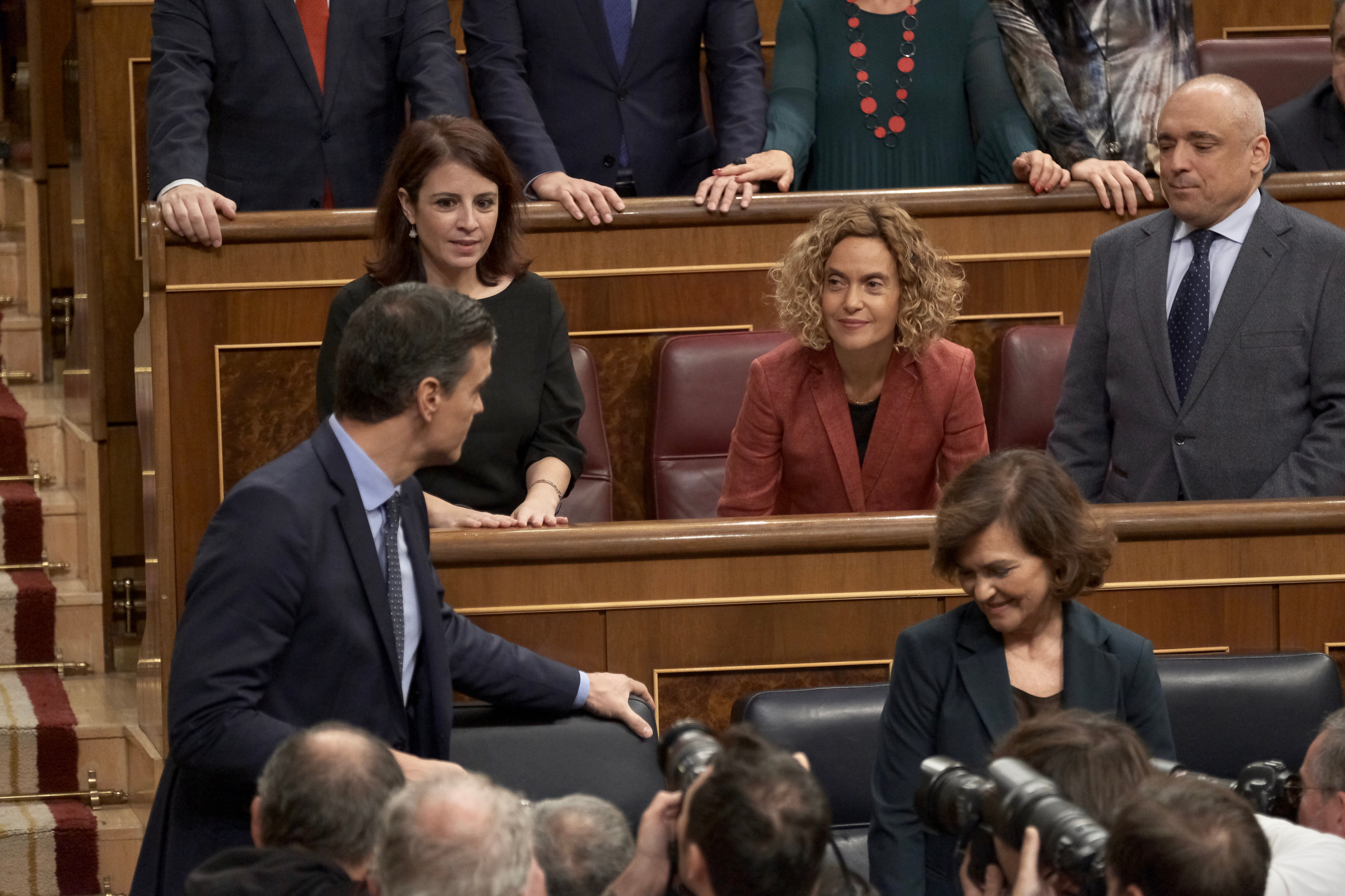 Fotos: Otra jornada de fotos simbólicas en el Congreso