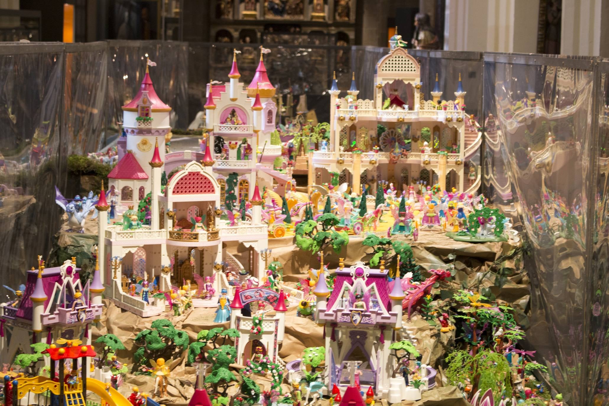 El belén napolitano vuelve a lucir en la Catedral de Santo Domingo