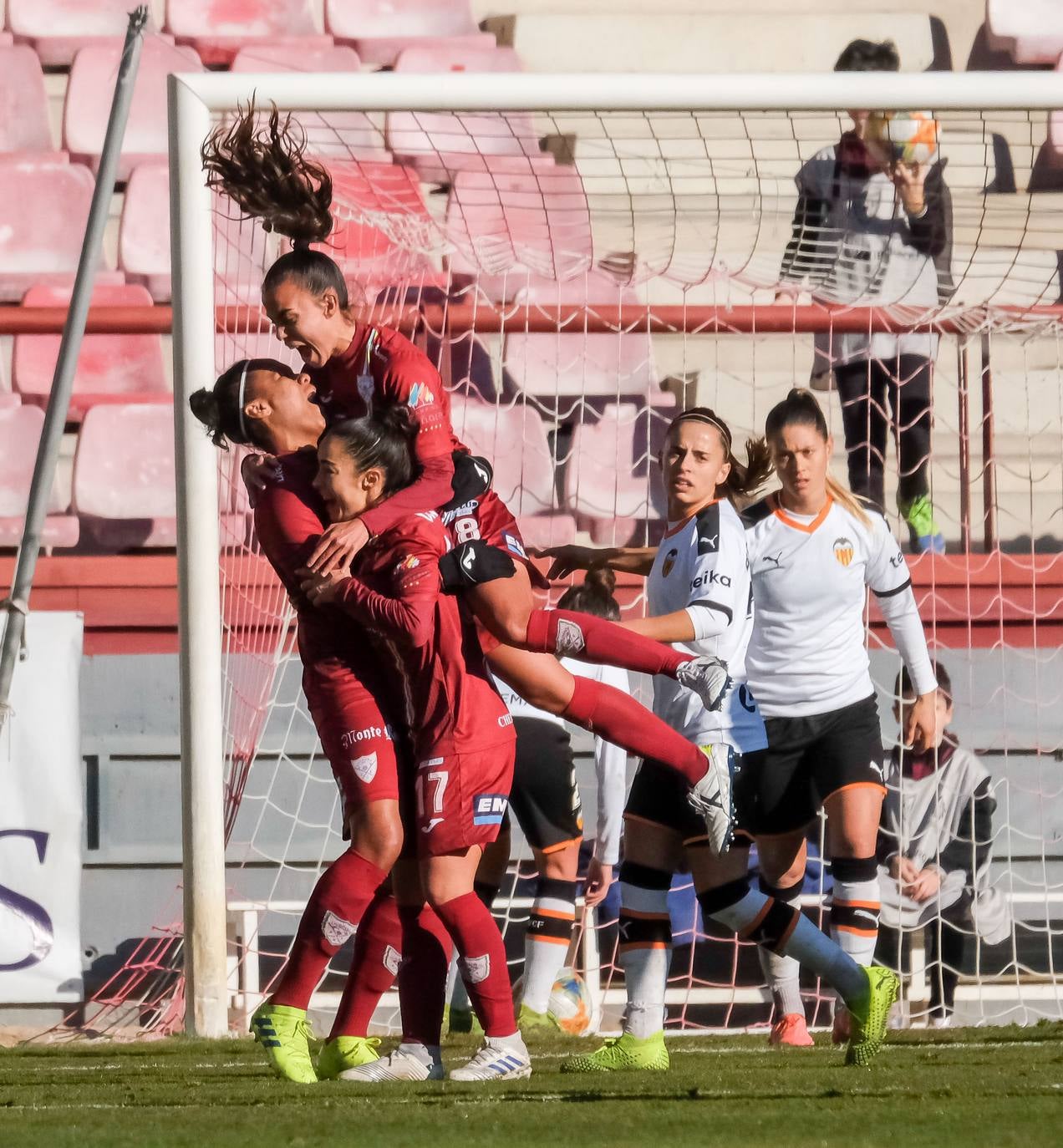 Las riojanas se han impuesto gracias a un gol en propia puerta. 