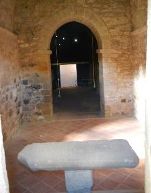 Imagen secundaria 2 - Ermita de Santa Fe de Palazuelos, vista de Clavijo e interior de la ermita 