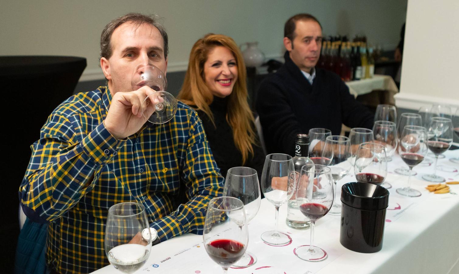 Roberto de Carlos, enólogo de Carlos Serres, presentó anoche la nueva gama Onomástica de esta centenaria bodega jarrera en el Club de Catas.