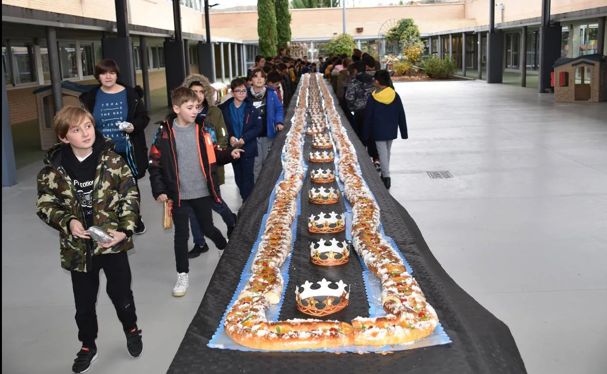 El roscón más grande, en el CEO Villa de Autol