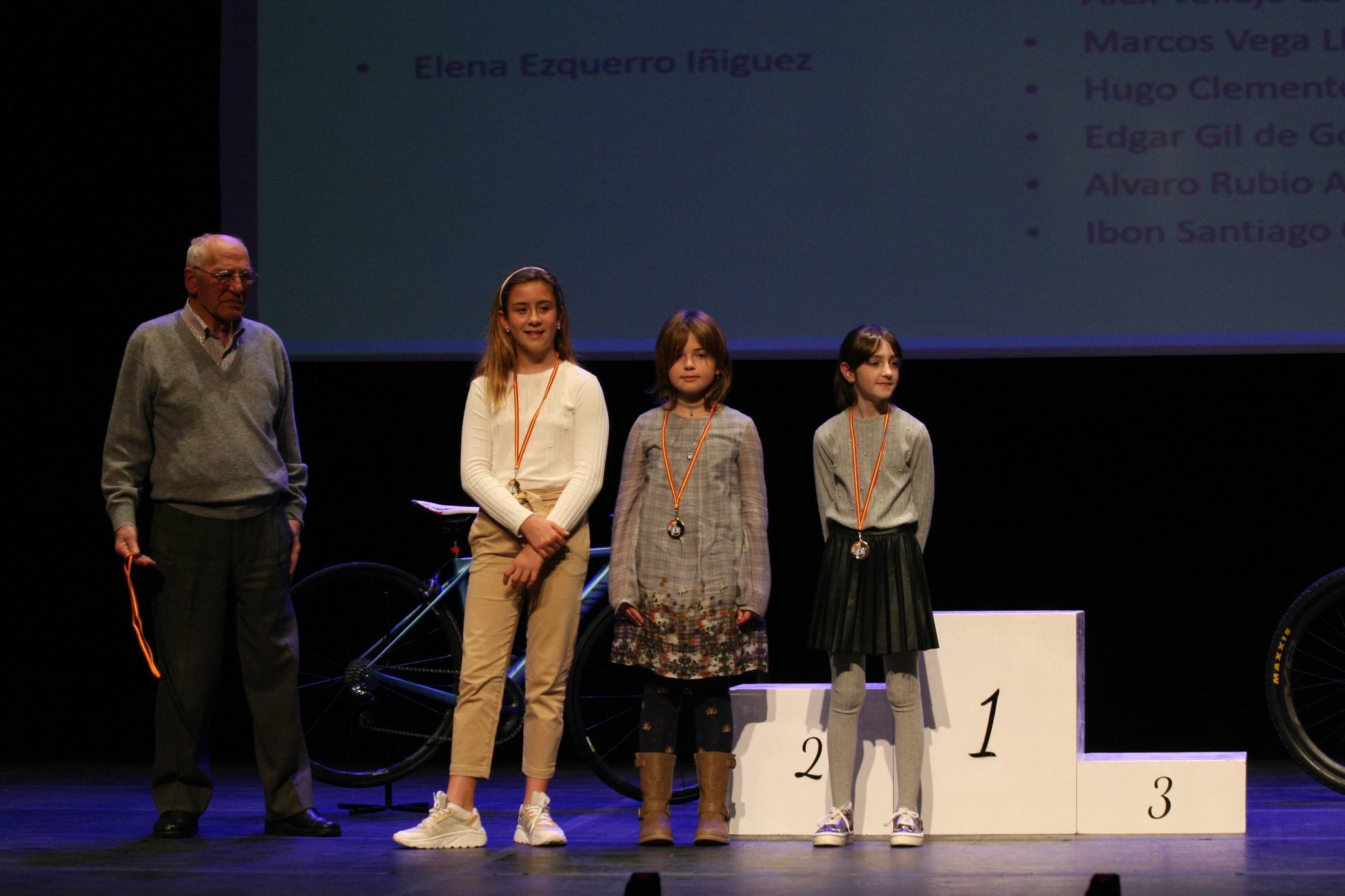 La cita se ha celebrado este sábado en el teatro Cervantes. 