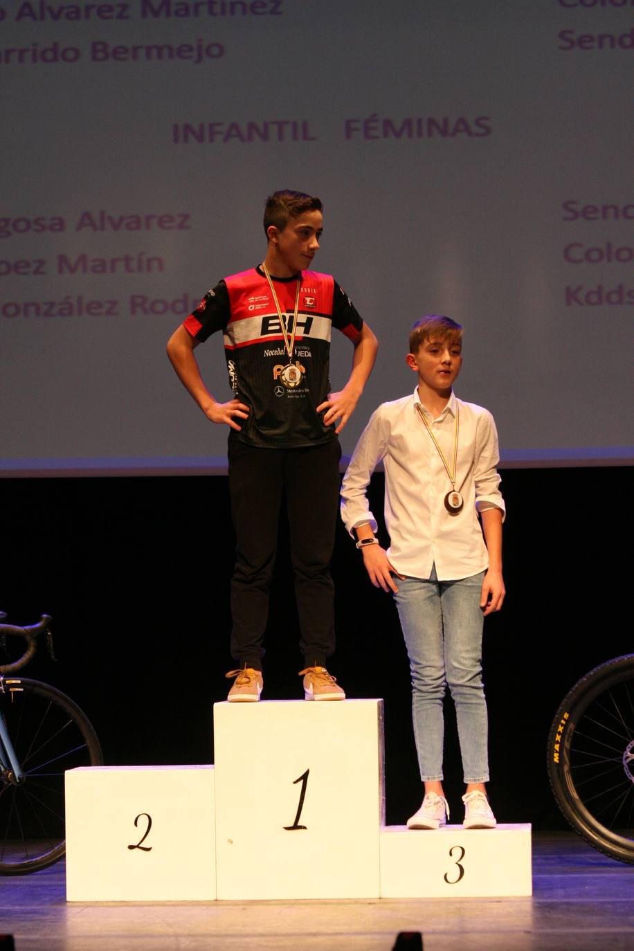 La cita se ha celebrado este sábado en el teatro Cervantes. 