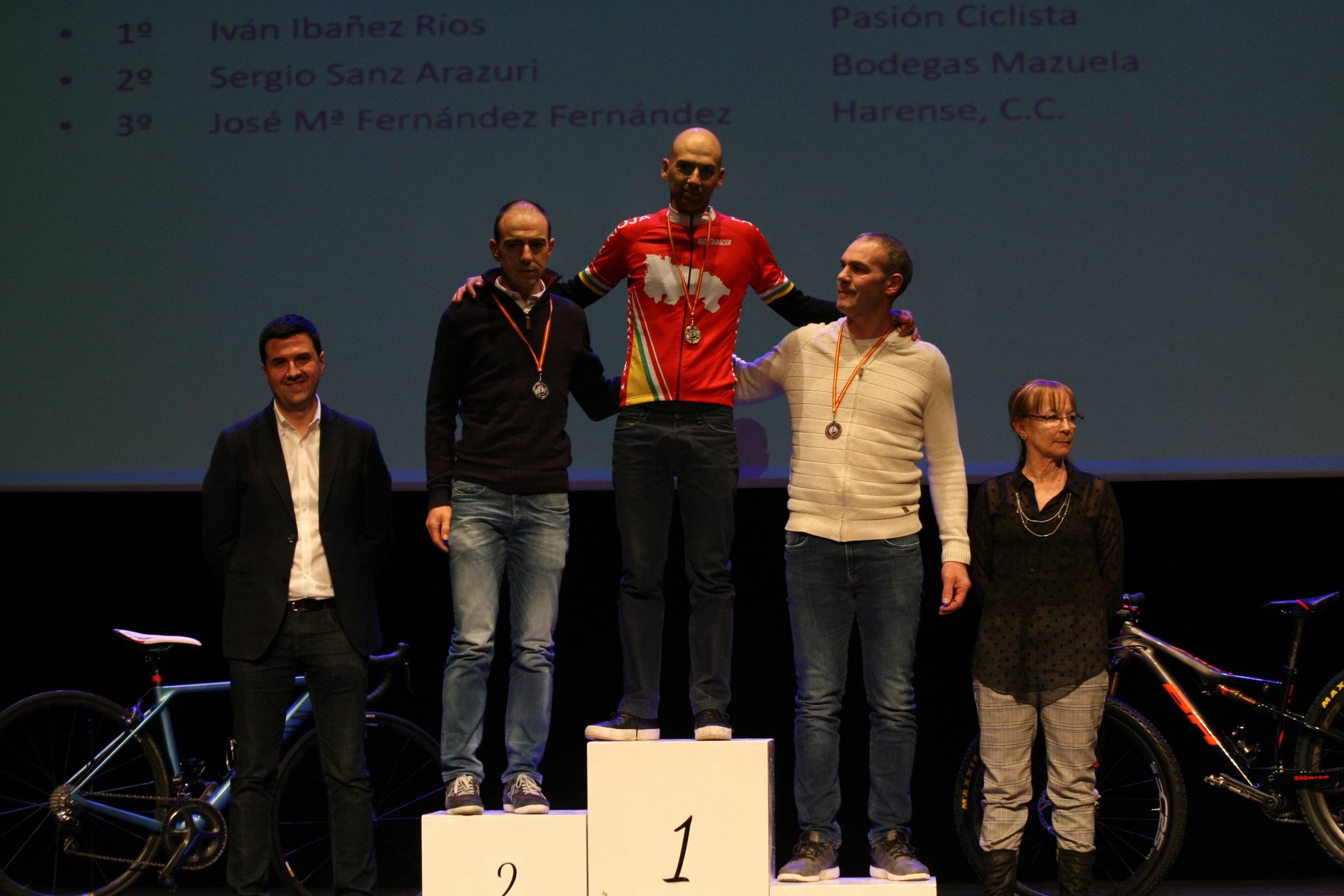 La cita se ha celebrado este sábado en el teatro Cervantes. 