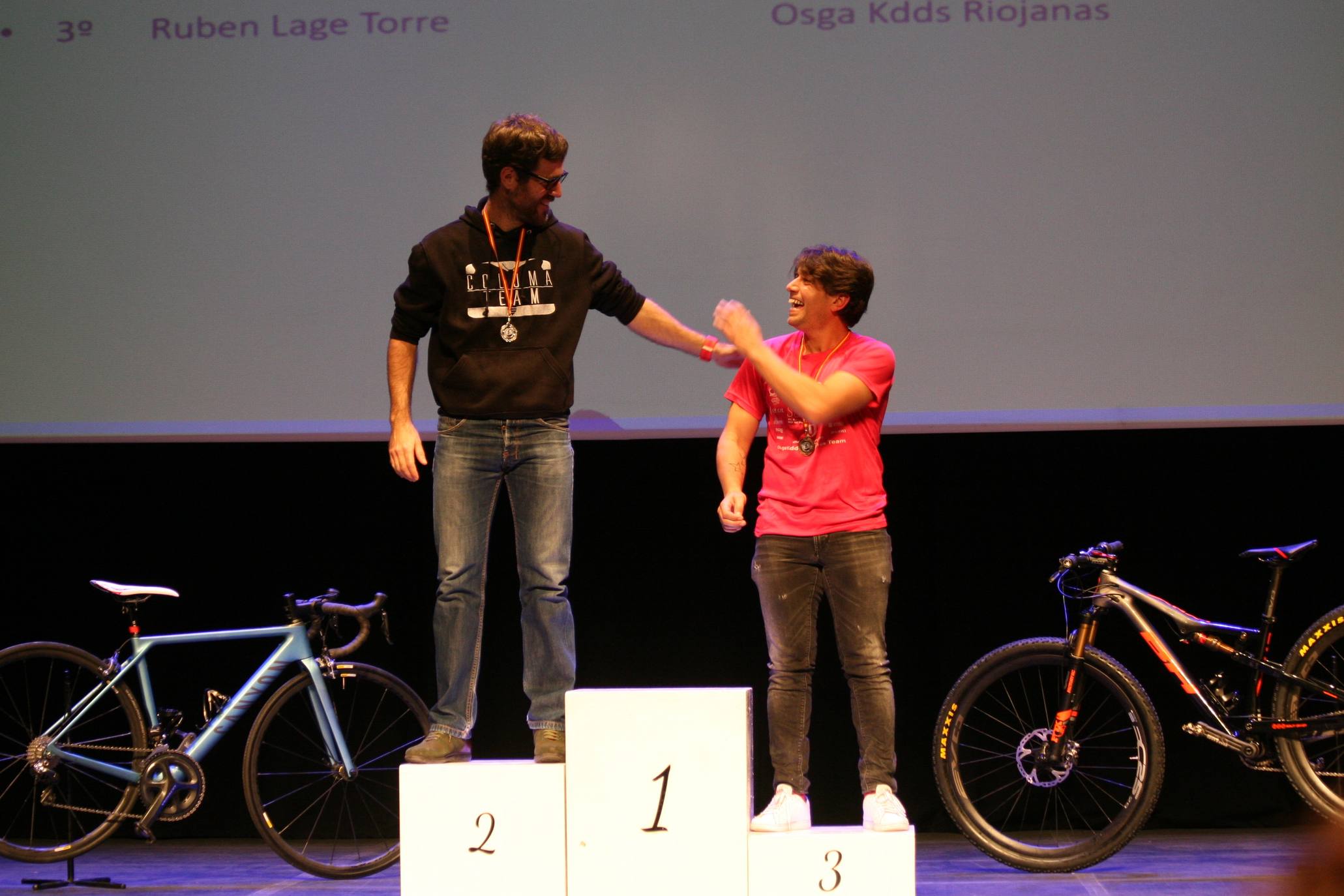 La cita se ha celebrado este sábado en el teatro Cervantes. 