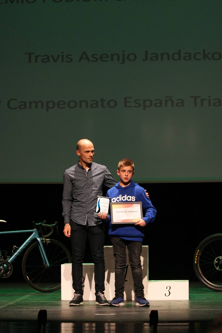 La cita se ha celebrado este sábado en el teatro Cervantes. 