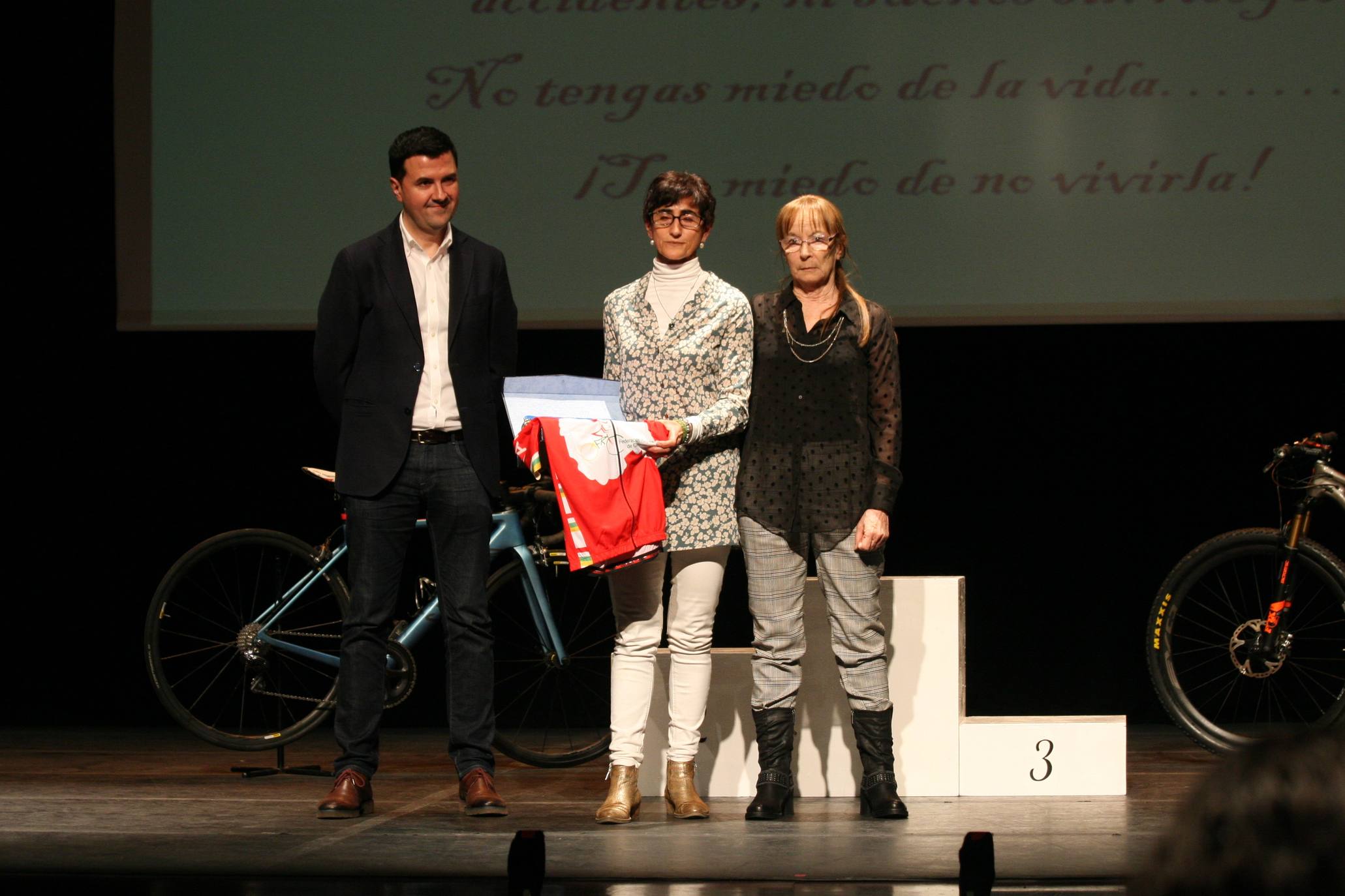 La cita se ha celebrado este sábado en el teatro Cervantes. 