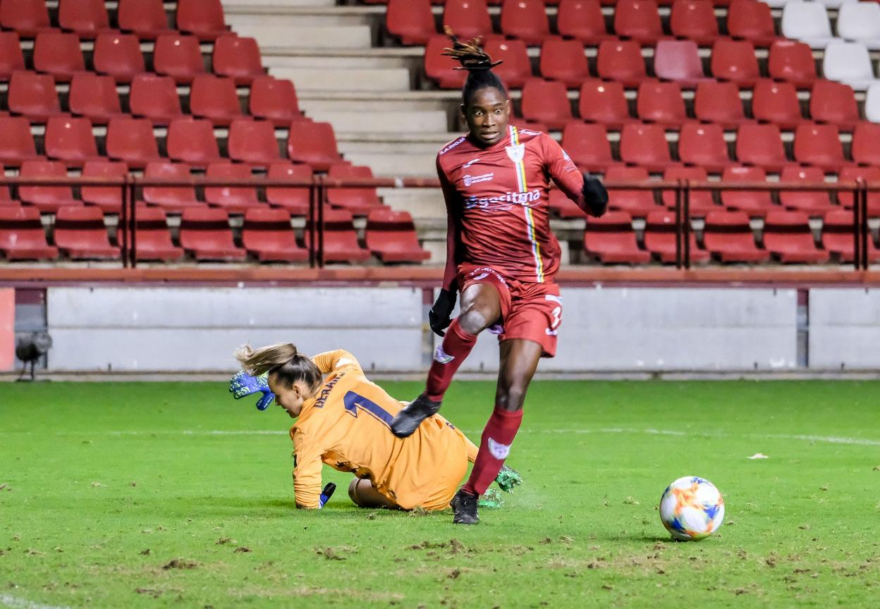 Barbra Banda, ante el Betis.