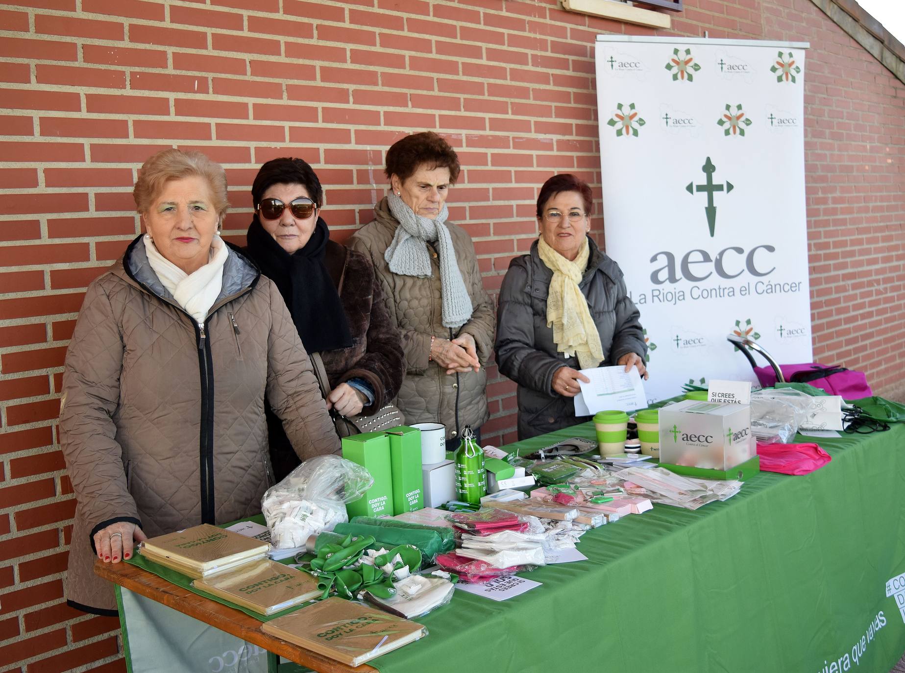 Las madres del Tedeón, Atlético Revellín y EDF Logroño se citaron en Navarrete por una causa por la que siempre hay que pelar, la lucha contra el cáncer, y lograron recaudar 2.172 euros.