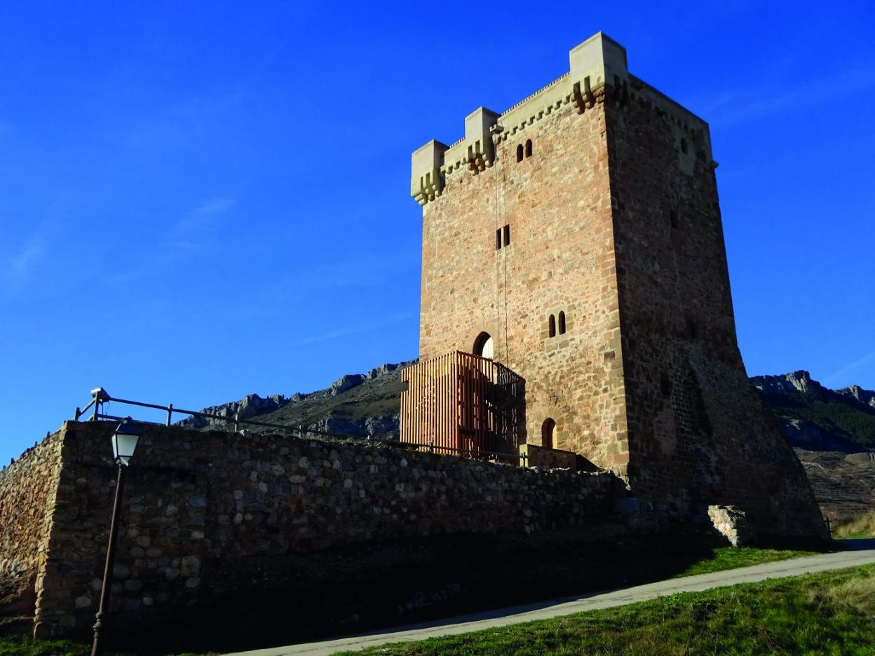 La recuperación del castillo de Préjano lo ha convertido en espectacular lugar de visita además de acoger todo tipo de actos culturales y varias exposiciones de interés. :: e.p.