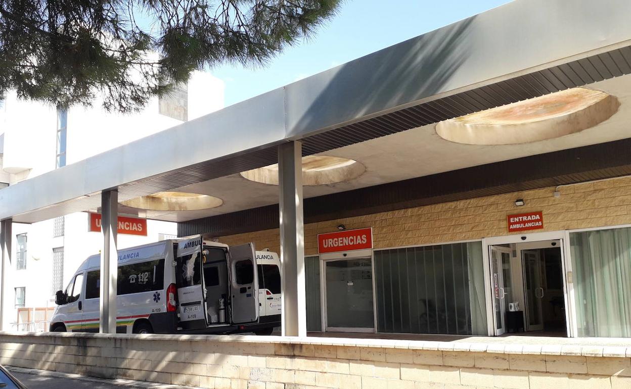 Entrada de urgencias del hospital de Calahorra. 