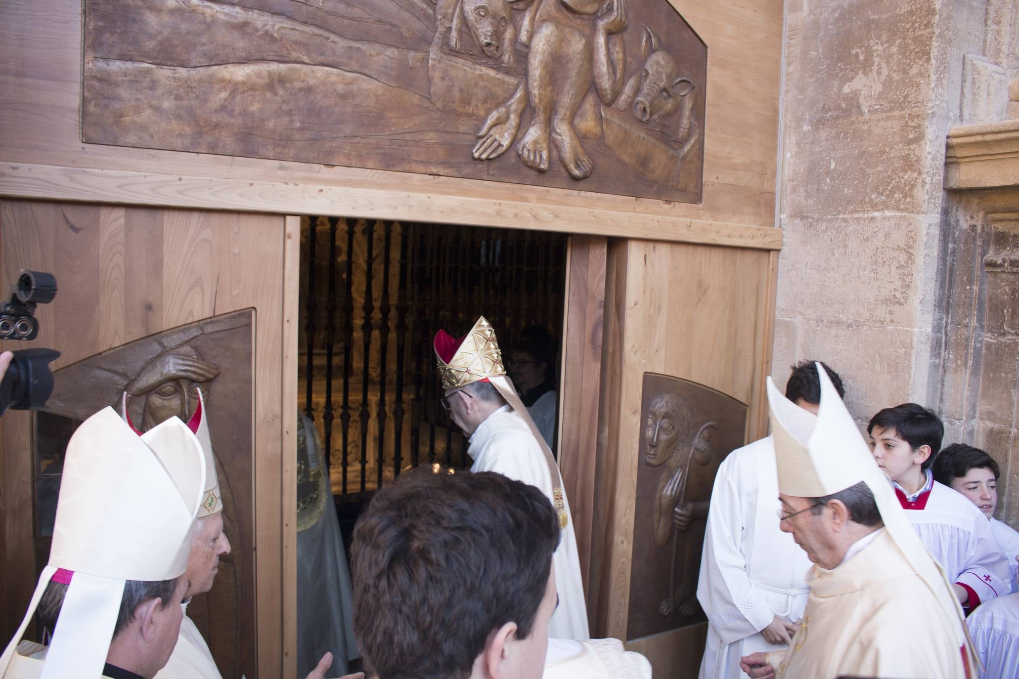 El cardenal Juan José Omella ha presidido este domingo los actos organizados para cerrar el segundo especial periodo de Gracia concedido a la ciudad por la Santa Sede