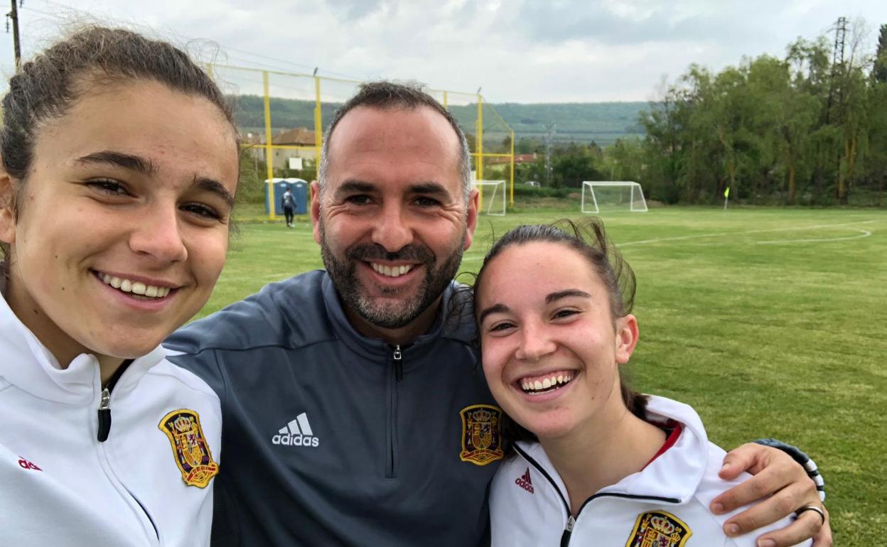 Tejada y Carrillo con el seleccionador. 