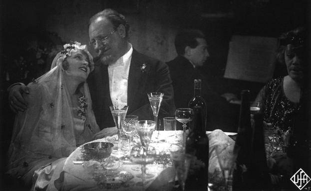 Marlene Dietrich y Emil Jannings, en 'El ángel azul'.