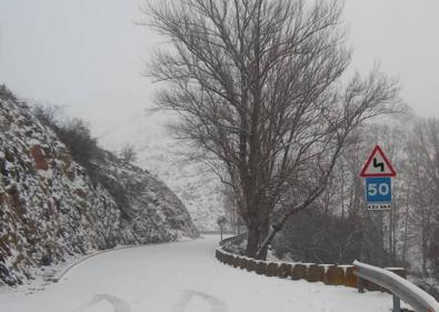 Imagen secundaria 1 - Trabajos este martes del Servicio de Carreteras del Gobierno de La Rioja