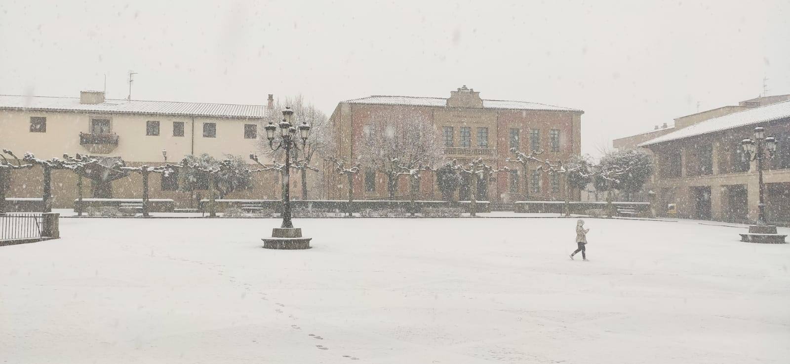 La nieve cubre Santo Domingo de La Calzada