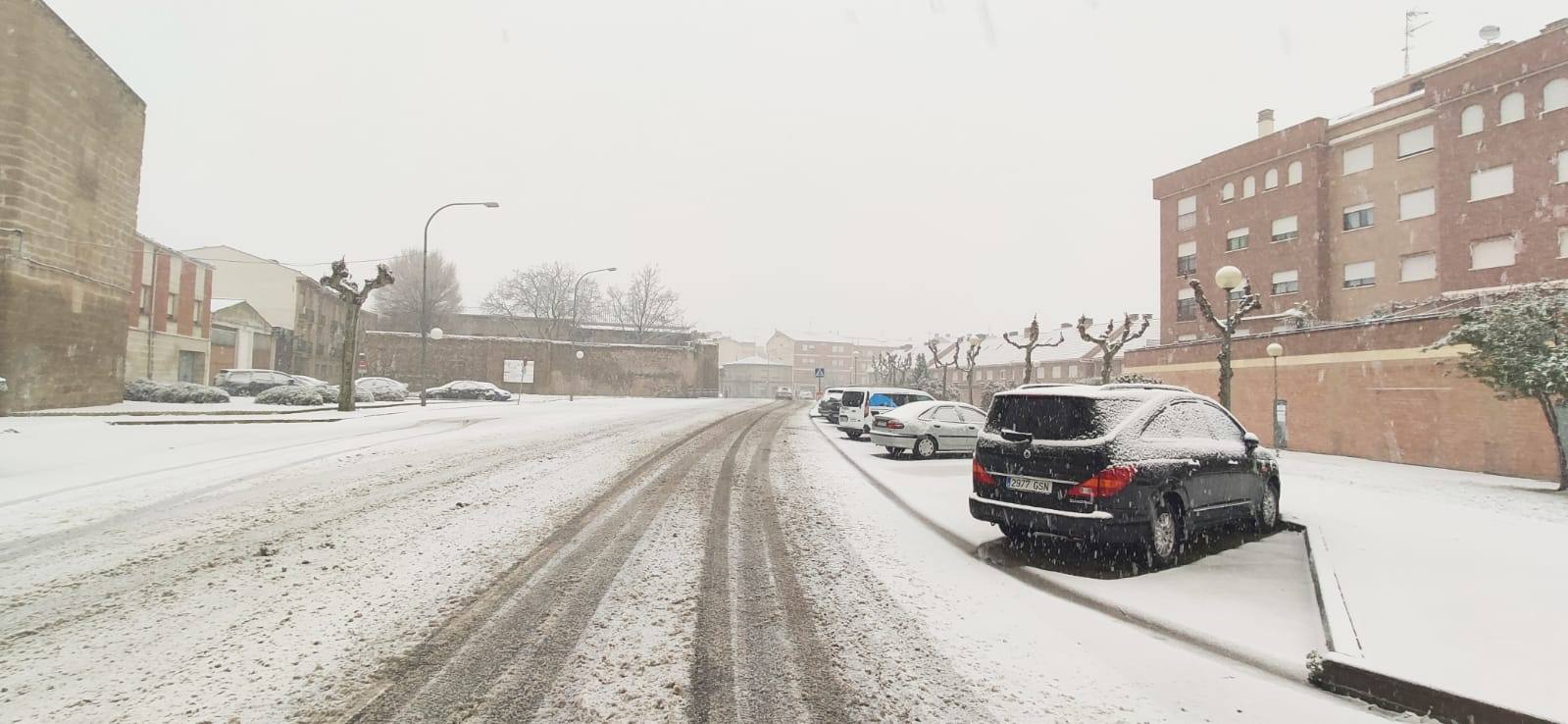 La nieve cubre Santo Domingo de La Calzada