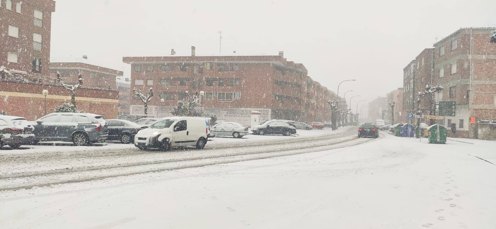 La nieve cubre Santo Domingo de La Calzada