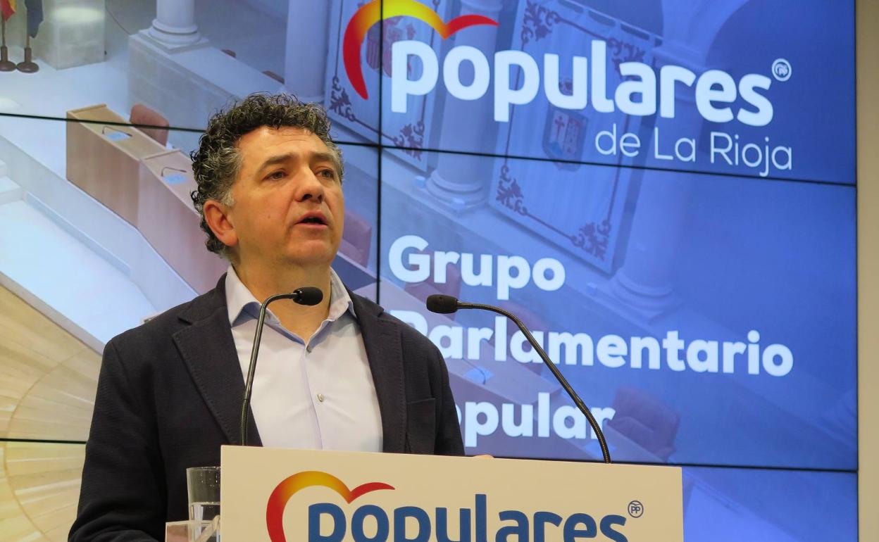 Carlos Cuevas, en rueda de prensa.