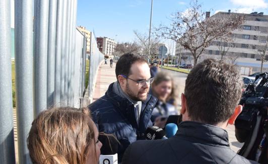 El abogado de Adriana Carolina Ugueto, Pierre Schwarz. 