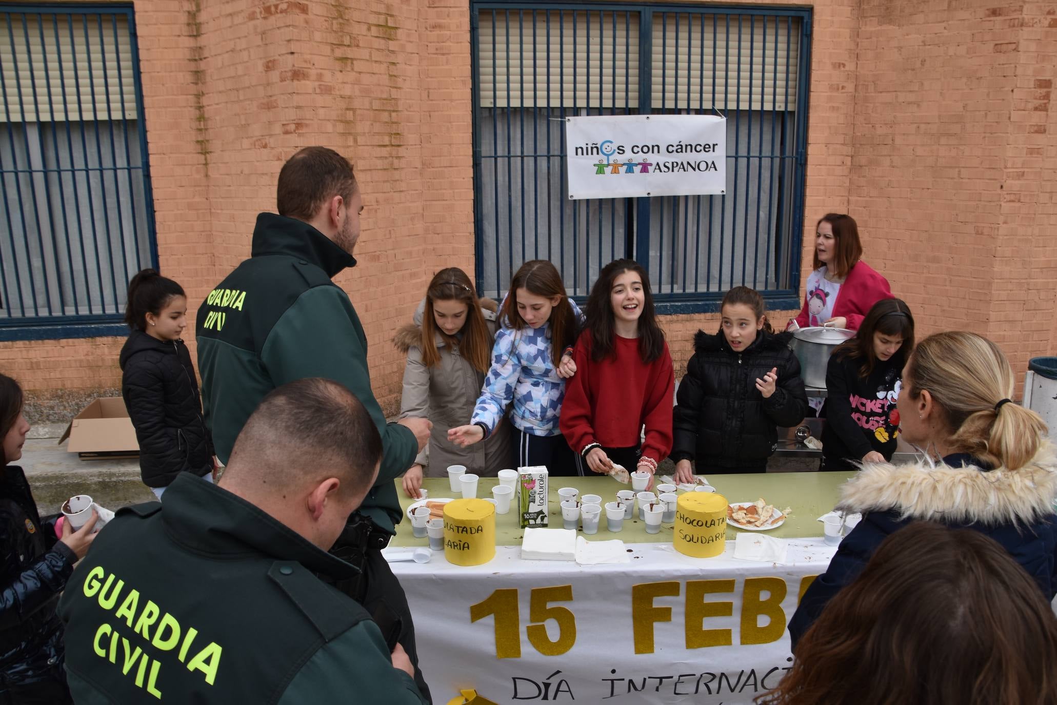 Fotos: II chocolatada solidaria del colegio de Rincón de Soto