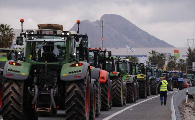 Tractorada en los accesos a Málaga.