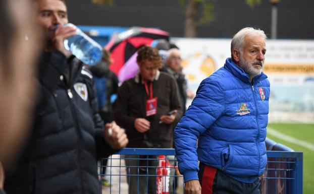 El Calahorra destituye a su entrenador, Miguel Sola