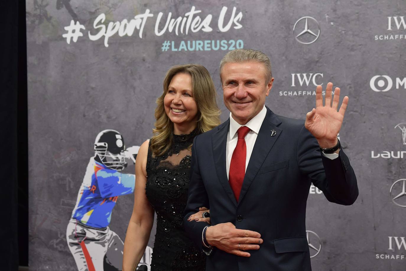 El ex saltador de pértiga Sergey Bubka, junto a su pareja. 