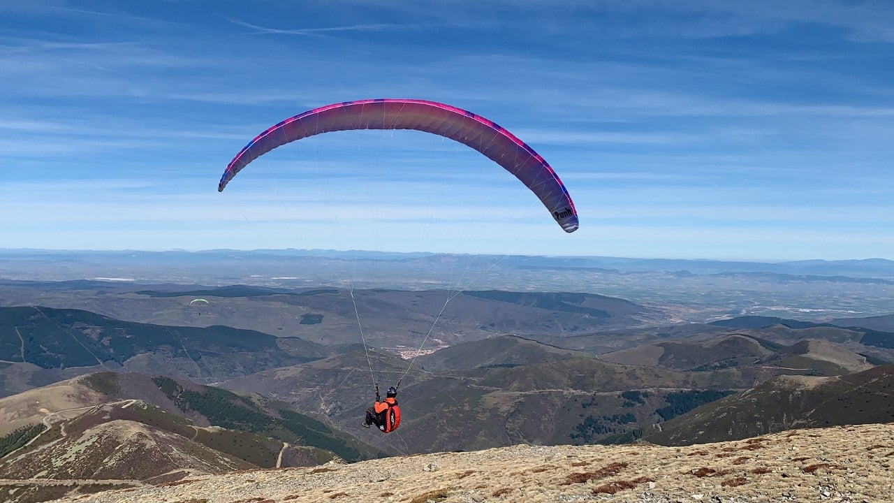 Fotos: Los parapentes sobrevuelan el San Lorenzo