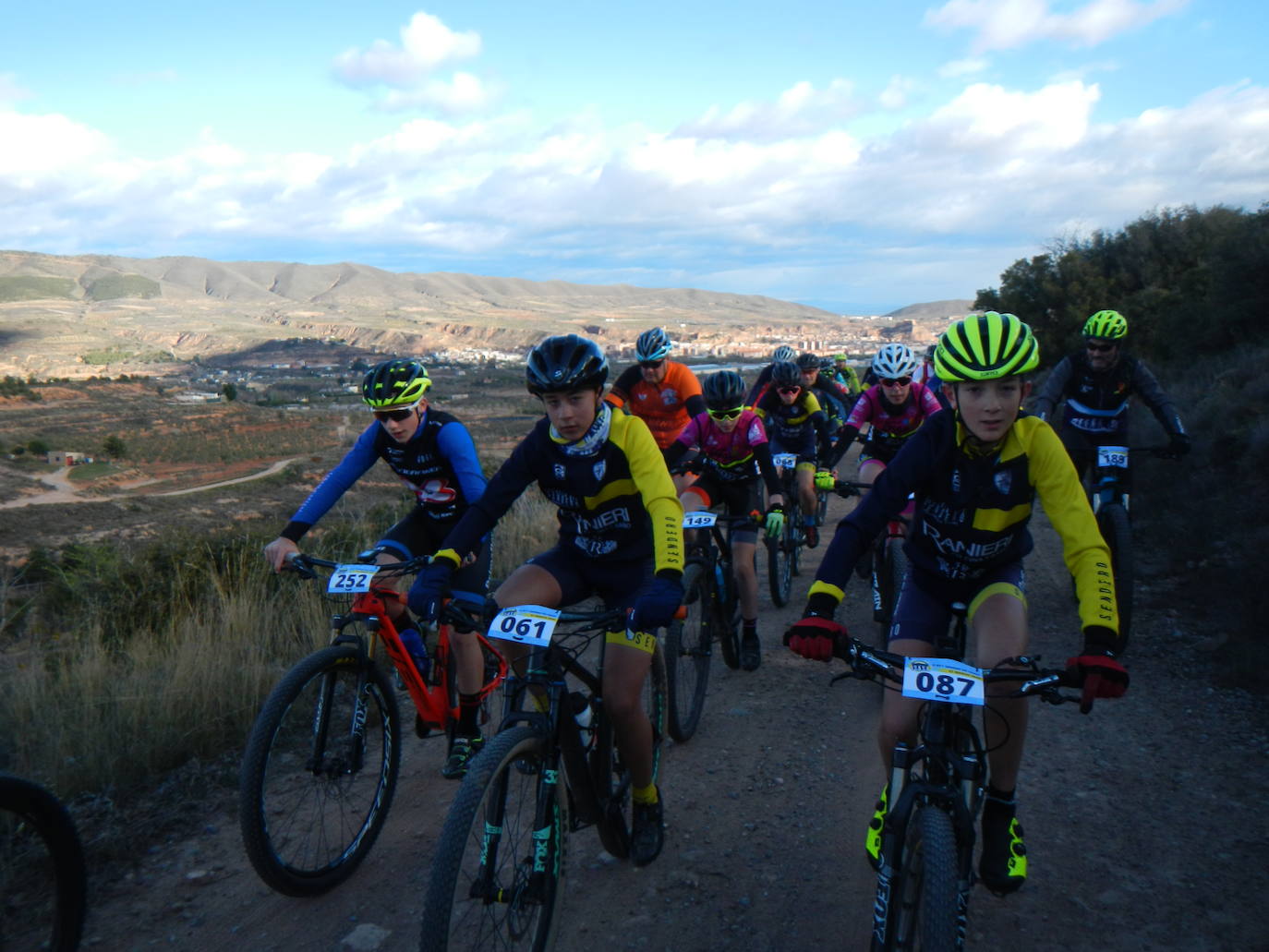 Fotos: Medio millar de ciclistas se citan en Arnedo