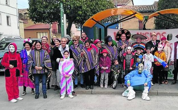 pPrimera actividad. Disfraces de Carnaval (más vale tarde que nunca) y cine, fueron las propuestas para el último sábado de febrero. 