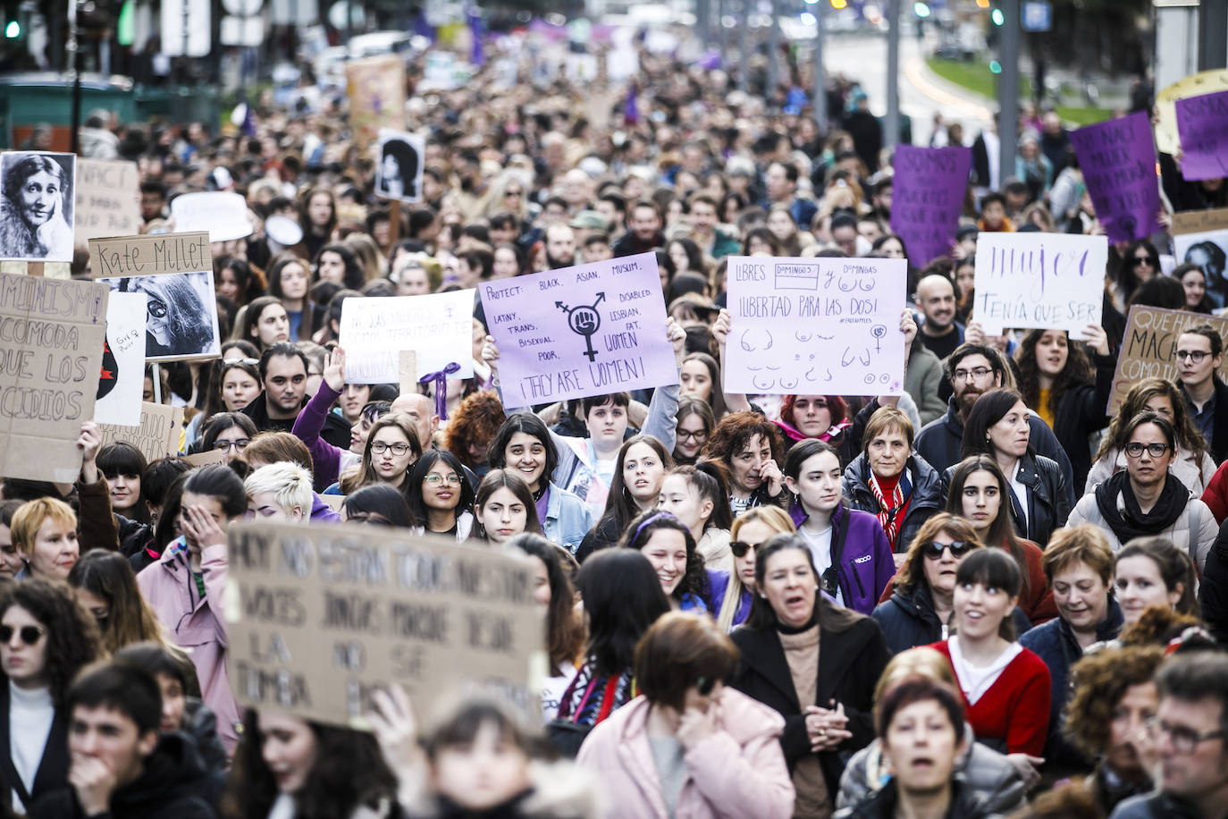 Fotos: 8M: Manifestación del Día Internacional de la Mujer en Logroño