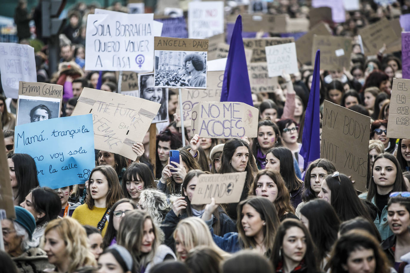 Fotos: 8M: Manifestación del Día Internacional de la Mujer en Logroño