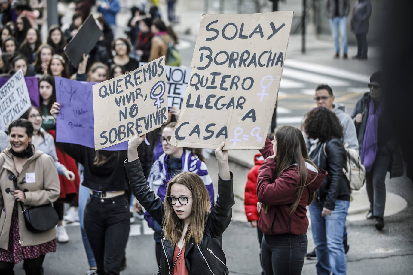 Fotos: 8M: Manifestación del Día Internacional de la Mujer en Logroño