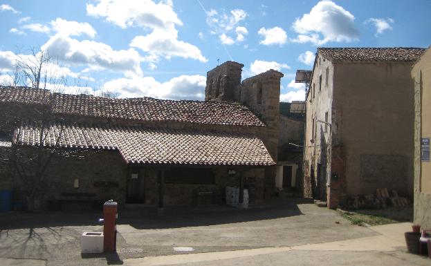 Imagen principal - Plaza y bar de Zenzano, vista de Lagunilla del Jubera y camino hacia Ribafrecha 