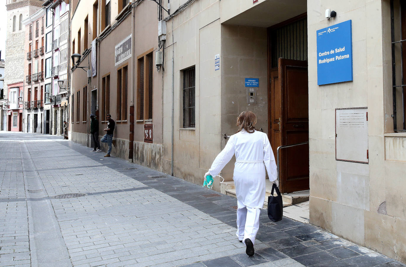 Fotos: La Policía entrega notificaciones en Logroño