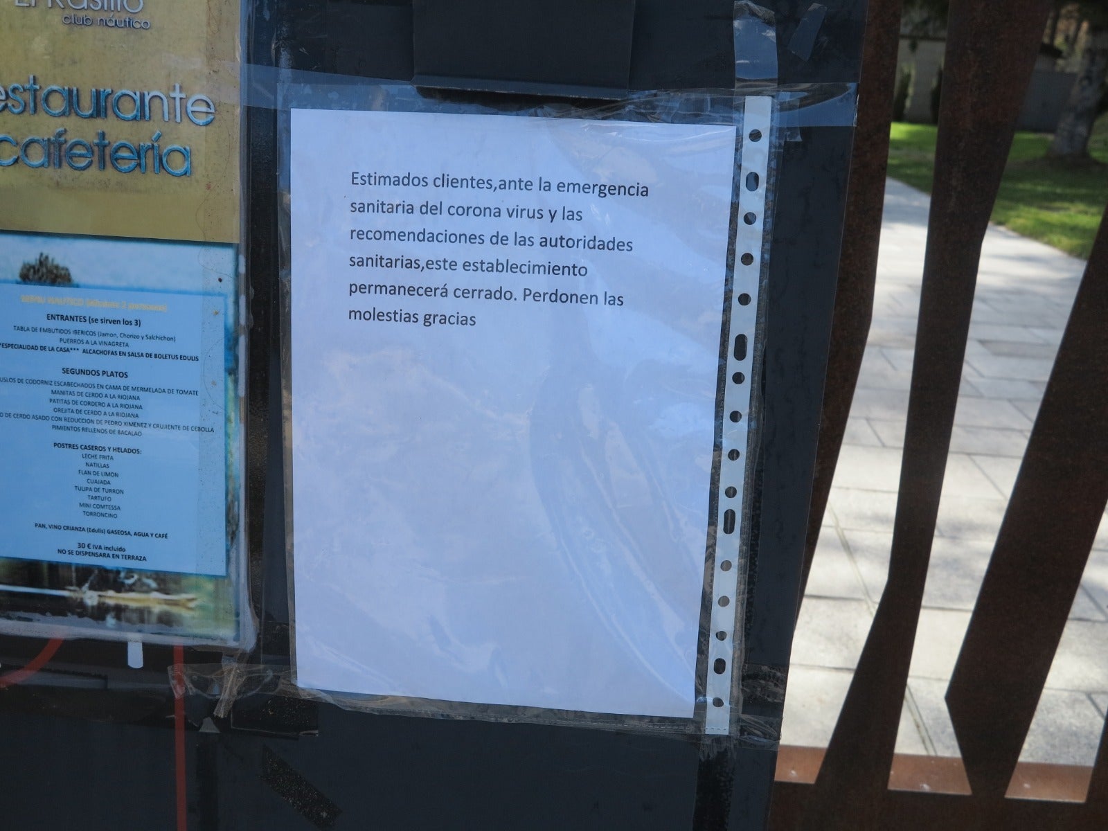 Fotos: Bares cerrados en Cameros y la N-111 vacía como consecuencia del coronavirus