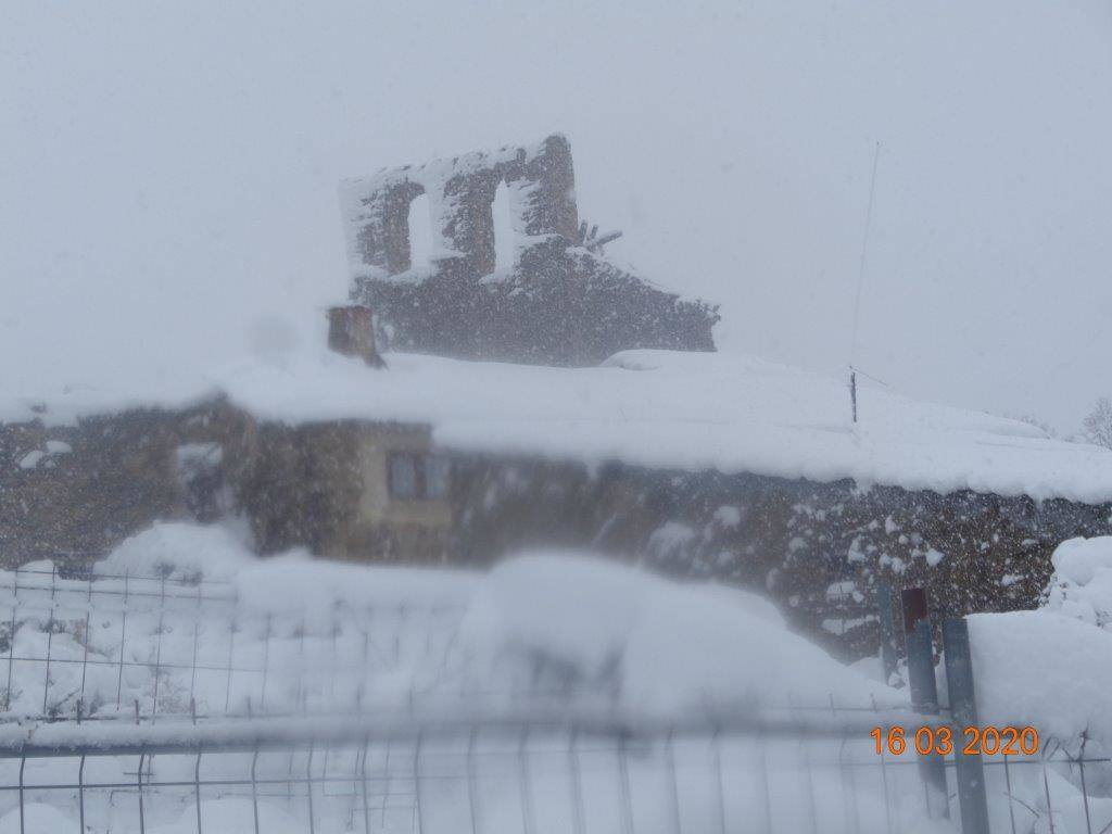 Fotos: La magia blanca de la nieve en El Collado